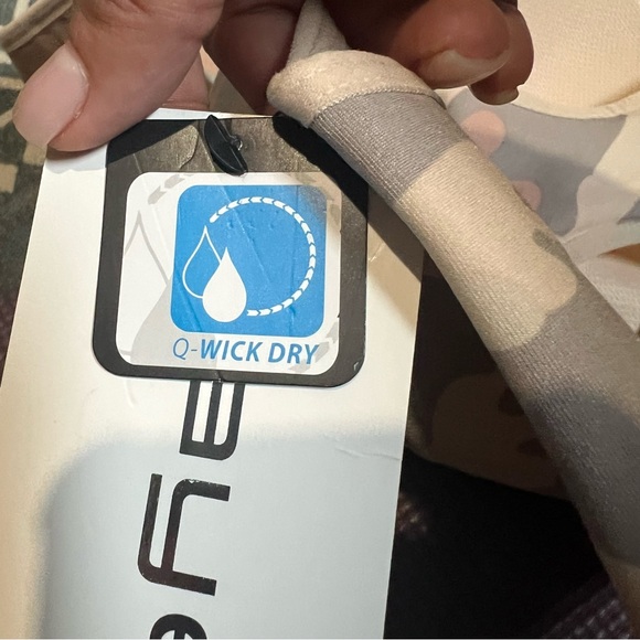 Layer 8 Maximum Support Sports camo Bra L - Picture 5 of 6